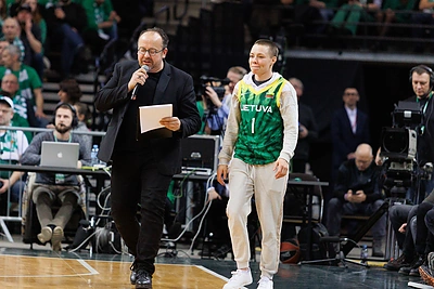 Rožė Namajunas „Žalgirio“ rungtynėse / Eriko Ovčarenko / BNS nuotr.