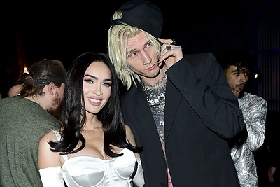 Megan Fox ir Machine Gun Kelly: ar keistos apeigos ir psichologas išgelbės santykius?