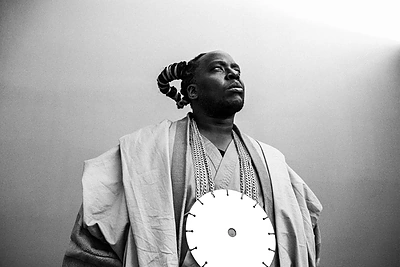 „Tamsta Jazz Weekend“ festivalyje gros Dave'as Okumu – apie persikrovimą ir „įtakingą paslaptingajį“