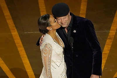 Ariana DeBose (kairėje) ir Troy Kotsur / „Scanpix“ nuotr.