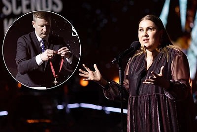 „Auksinių kryžių“ scenoje – aštri D.Filmanavičiūtės kalba: kultūros ministrui užlipo ant sąžinės