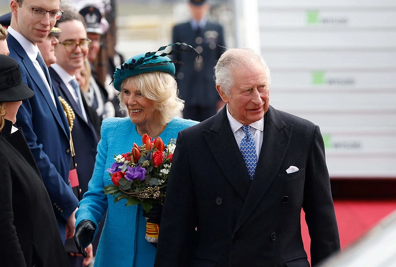 Karalius Charlesas III ir Camilla atvyko į Berlyną / „Scanpix“ nuotr.