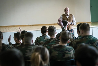 Ramūno Šimukausko paskaita kadetams / Erlendo Bartulio nuotr.