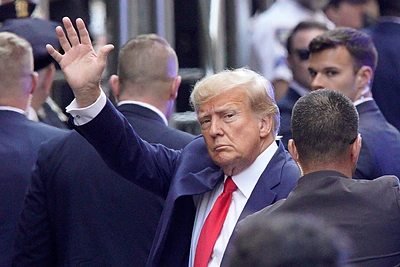 D.Trumpas pateko į areštinę: tai – pirmas toks atvejis JAV istorijoje