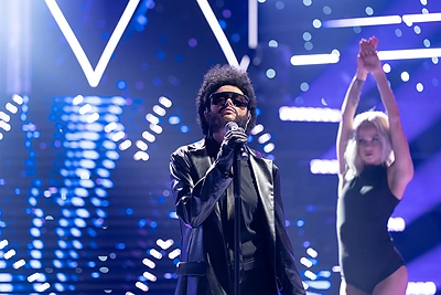 Žinoma Lietuvos moteris įkūnijo pasaulinę muzikos žvaigždę „The Weeknd“: ar atpažinsite?