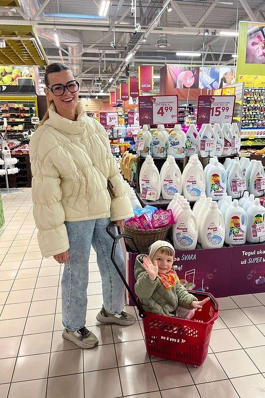 Laura Mazalienė tvarkosi su visa šeima / Asmeninio archyvo nuotr.