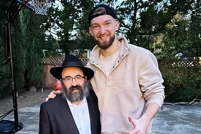 Domantas Sabonis keičia tikėjimą: sekdamas žmonos Shashanos pavyzdžiu jungiasi prie judaizmo