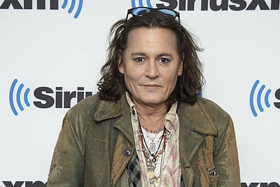 Johnny Deppas: sugrįžimas į Kanus po 12 metų ir prieglobstis Anglijos dvare