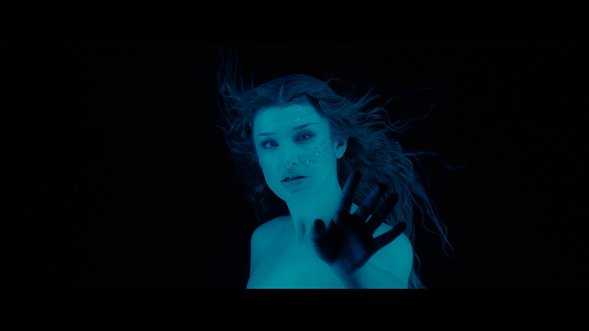 It's Cheri / Stop kadras