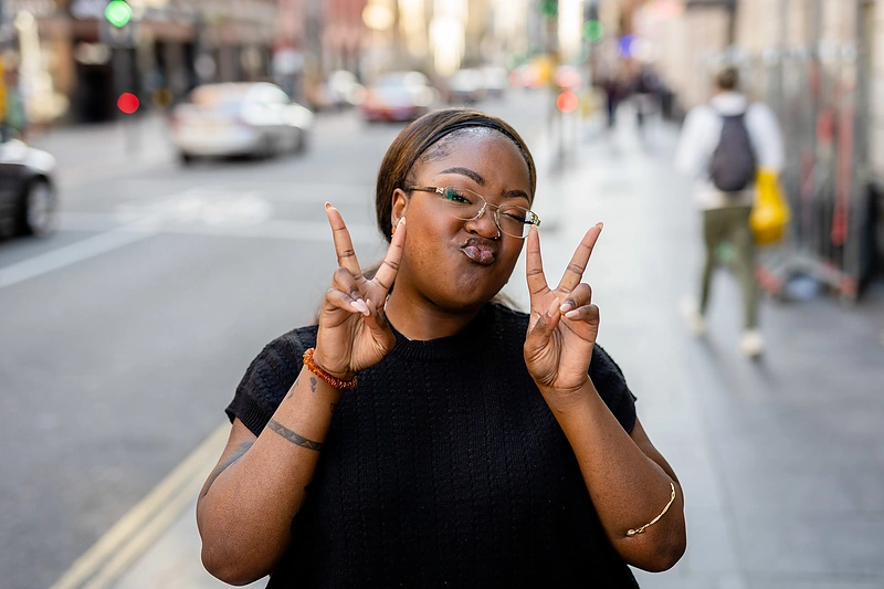 Monikos Linkytės pritariančiosios vokalistės Yvonne, Nicola ir Ouraa / Lukas Balandis / BNS nuotr.