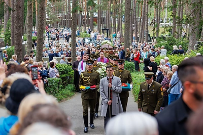 Almos Adamkienės laidotuvės / Eriko Ovčarenko / BNS nuotr.