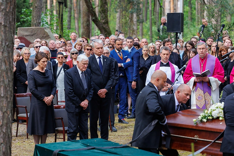 Almos Adamkienės laidotuvės / Eriko Ovčarenko / BNS nuotr.