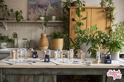 Grožio ir draugystės niekada nebus per daug – būrys moterų rinkosi į ypatingą vakarą / „Drogas“ nuotr.