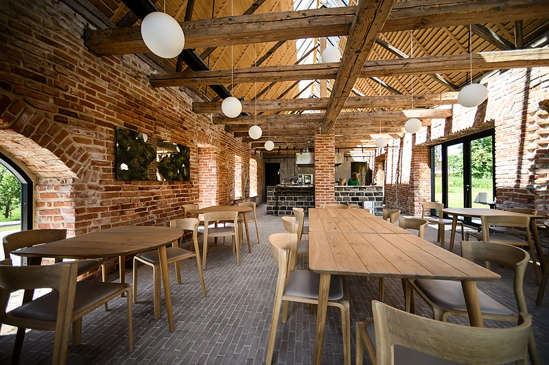Ekologiškas restoranas „Red Brick“ Radiškyje / Asmeninio albumo nuotr.