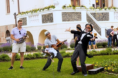 Gėlių, meno ir meilės festivalis Pakruojo dvare
