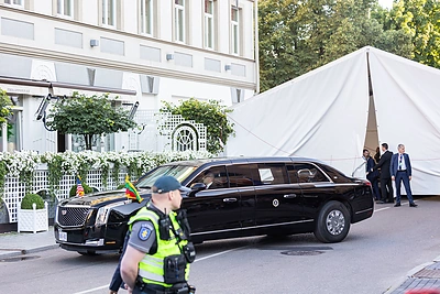 JAV prezidento Joe Bideno kortežas prie „Kempinski“ viešbučio / Lukas Balandis / BNS nuotr.