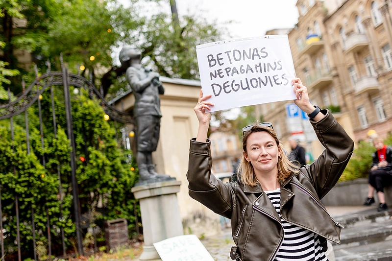 Protestas dėl medžių J.Basanavičiaus gatvėje / Lukas Balandis / BNS nuotr.