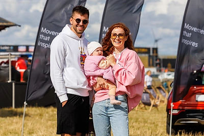 Dalia Belickaitė su 8 mėnesių dukra Atėne pirmą kartą apsilankė Palangos lenktynių treniruotėje