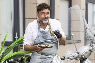 Gastrochuliganas Mantas Maldeikis primena – ant grilio galima kepti ne tik mėsą: dalijasi receptu