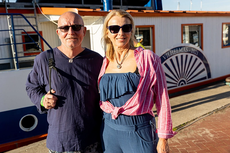 Žvaguliai draugus plukdė laivu Vilhelmas Kuršių Mariose / Pauliaus Peleckio / BNS nuotr.
