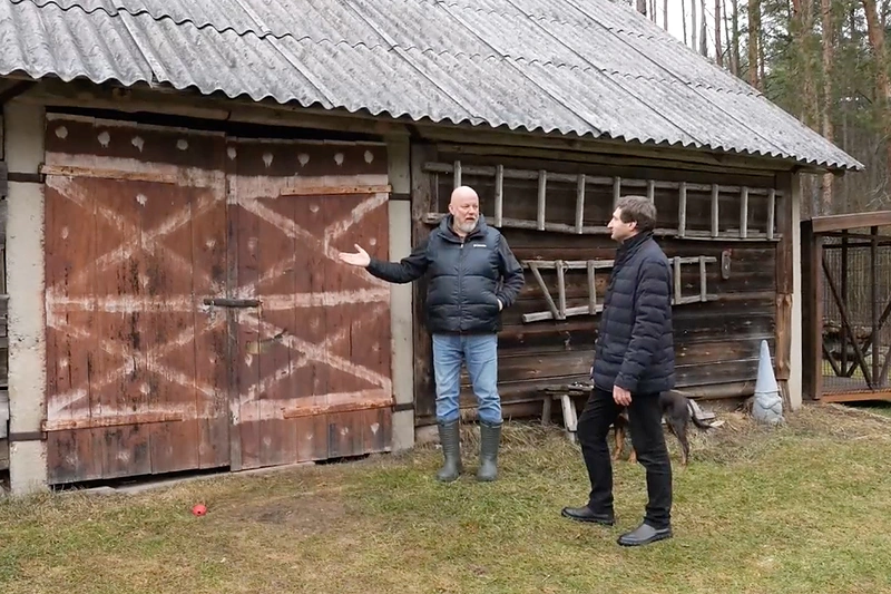Vytaras Radzevičius ir jo sodyba / TV3 nuotr.