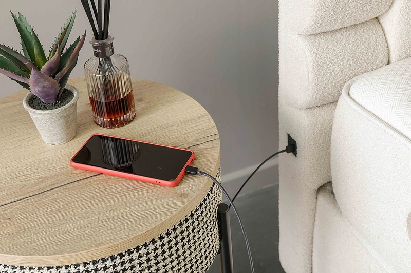 Moderni prabanga miegamajame: kaip ją atskleisti? / Madrės baldų nuotr.