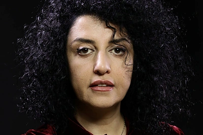 Nobelio taikos premija paskirta kalinamai N.Mohammadi – už kovą prieš moterų priespaudą Irane