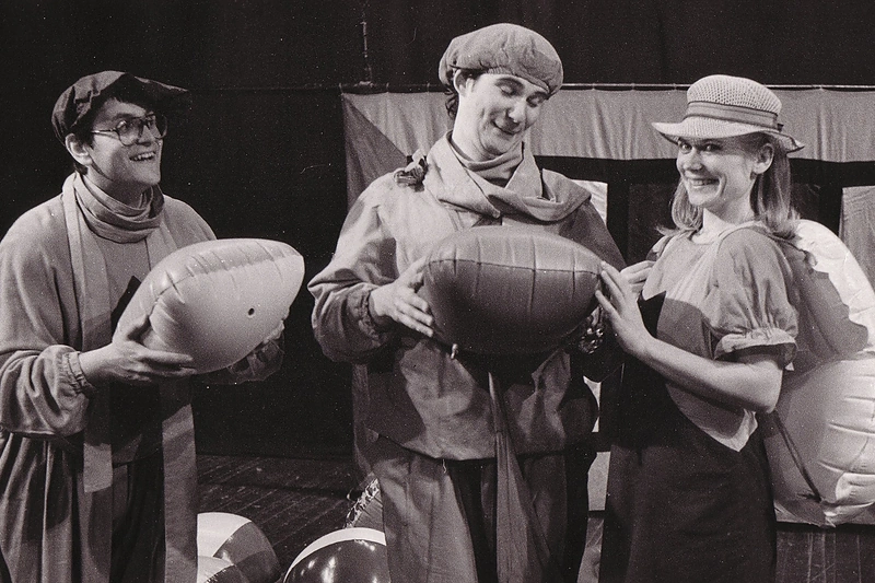 Keistuolių teatro spektakliai prasidėjo nuo studijų metais Sigučio, Aido ir Ilonos kurtų etiudų / Keistuolių teatro archyvo nuotrauka