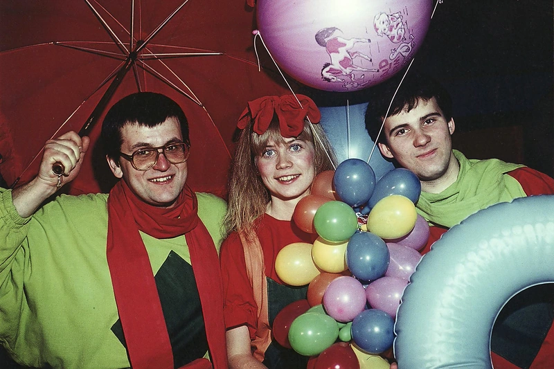 Lietuvos televizijos keistuoliai: Sigutis Jačėnas – Keistulis storulis, Ilona Balsytė – Keistutė gražutė, Aidas Giniotis – Keistukas peštukas / Keistuolių teatro archyvo nuotrauka