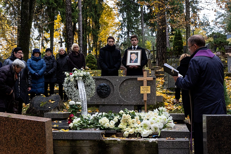 Atsisveikinimas su Algimantu Raudonikiu / Pauliaus Peleckio / BNS nuotr.