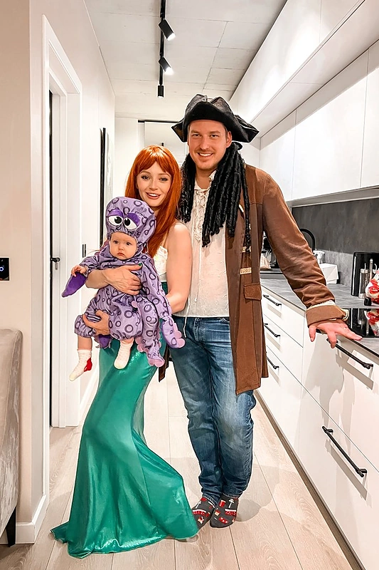 Ugnė Siparė ir Marius Siparis su dukra Uma / Asmeninio albumo nuotr.