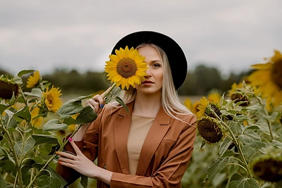 Skurdą vaikystėje patyrusi Sandra: „Mokykloje gautą bandelę dalydavau į lygiai penkias dalis“