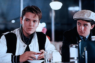 Riveris Phoenixas ir Matthew Perry filme „Viena naktis iš Džimio Reardono gyvenimo“ / Vida Press nuotr.