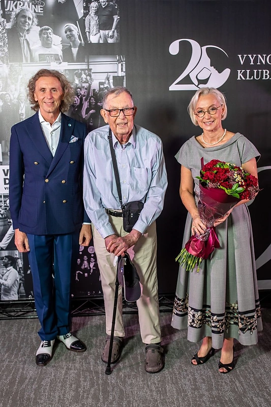 Jurgis Šliogeris, vyno klubas / Asmeninio albumo nuotr.