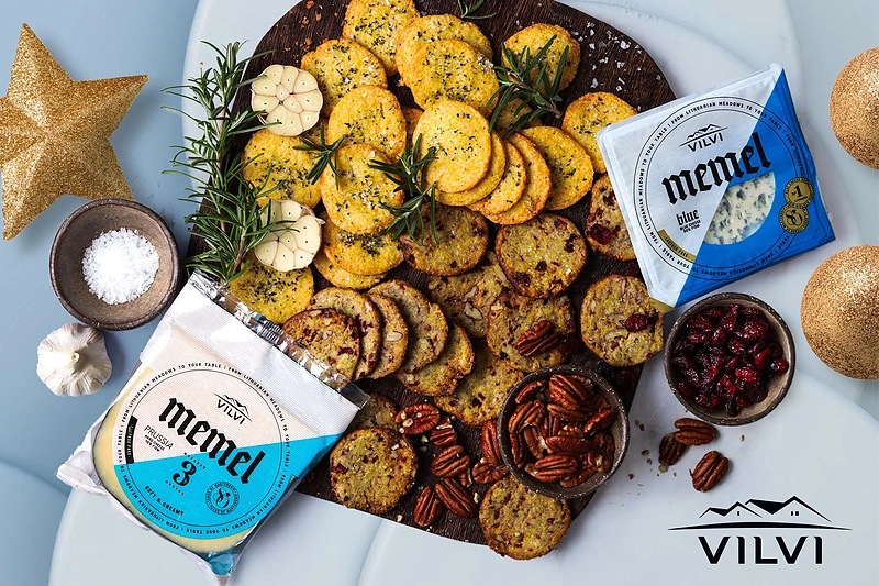 Skanios dovanos idėja – krekeriai su skirtingais sūriais. / Gamintojo nuotr.