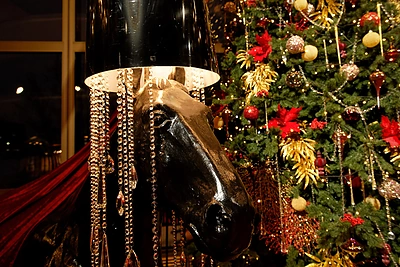 Kalėdų eglė Lietuvos nacionaliniame operos ir baleto teatre / Martyno Aleksos nuotr.