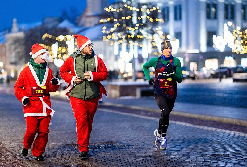 Kalėdinis bėgimas Vilniaus senamiestyje / Lukas Balandis / BNS nuotr.