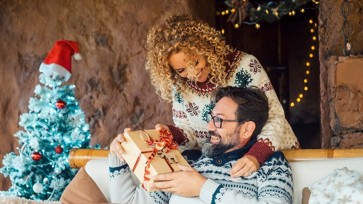 Dovana artimajam. / Shutterstock nuotr.