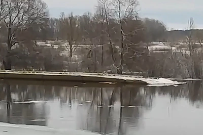 Ukrainos pasieniečiai upėje aptiko didelį plūduriuojantį objektą – tai ne laivas