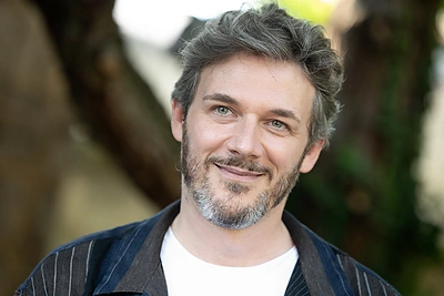 Filmo „Kryčio anatomija“ žvaigždė Samuelis Theisas apkaltintas išprievartavimu