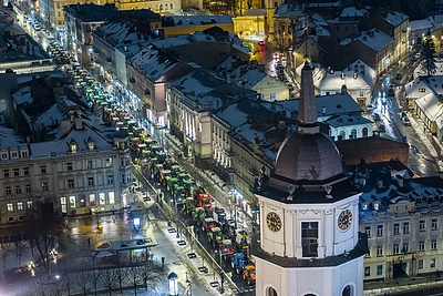 Ūkininkų protesto išvakarėse Gedimino prospekte išrikiuota žemės ūkio technika / Irmanto Gelūno / BNS nuotr.