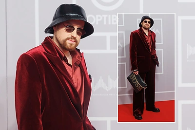 Benas Lastauskas ant raudonojo kilimo nustebino įvaizdžiu: vietoj „Boss“ maišelio – netikėtumas