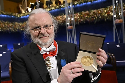 Nuo paauglio su gitara iki Nobelio literatūros premijos laureato: rašytojo J.Fosse istorija