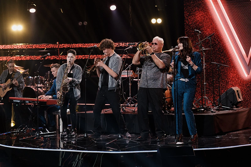 Vytautas Grubliauskas su kolektyvu „Lietuvos balse. Kartos“ / LNK nuotr.