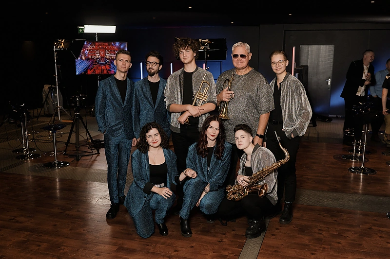 Vytautas Grubliauskas su kolektyvu „Lietuvos balse. Kartos“ / LNK nuotr.