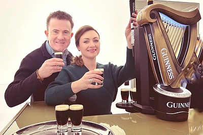 Dianos Gaičiūnaitės-Dirmės ir Virgilijaus Dirmos viešnagė Airijoje / Asmeninio albumo nuotr.