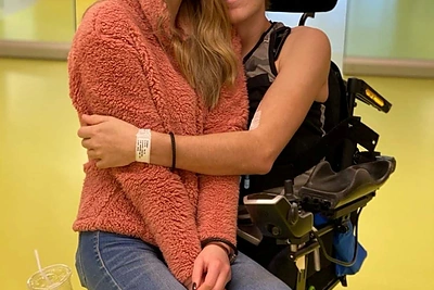 Lorenas Schauersas su savo mylimąja / AFP/„Scanpix“ nuotr.