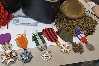 Generolo iš spektaklio „Viktoras, arba Vaikai valdžioje“ kostiumo detalės / LNDT nuotr.