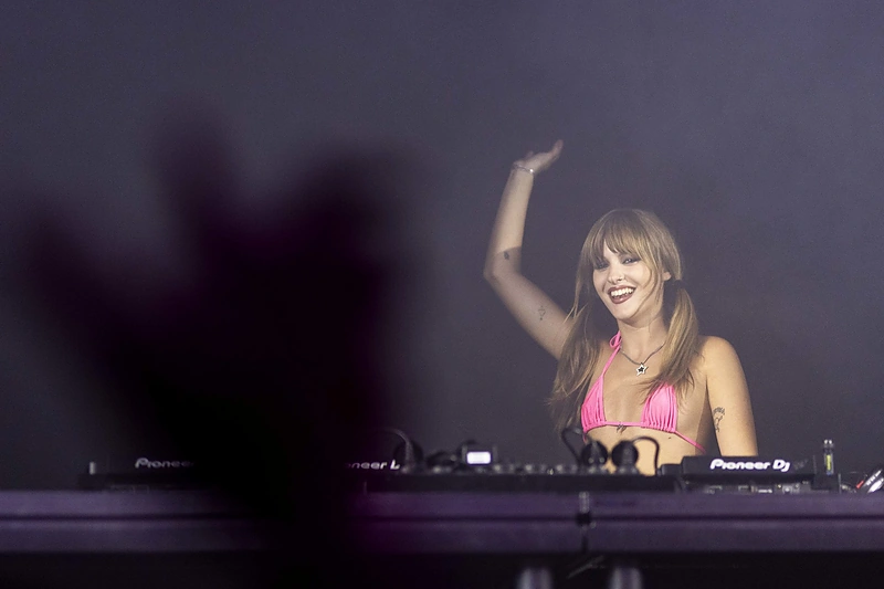 „Måneskin“ narės Victorios pasirodymas „Lofte“ / Irmanto Gelūno / BNS nuotr.