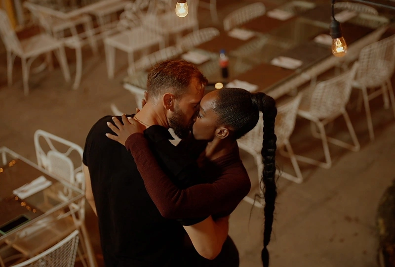 Simas Buterlevičius ir Indira / TV3 stopkadras